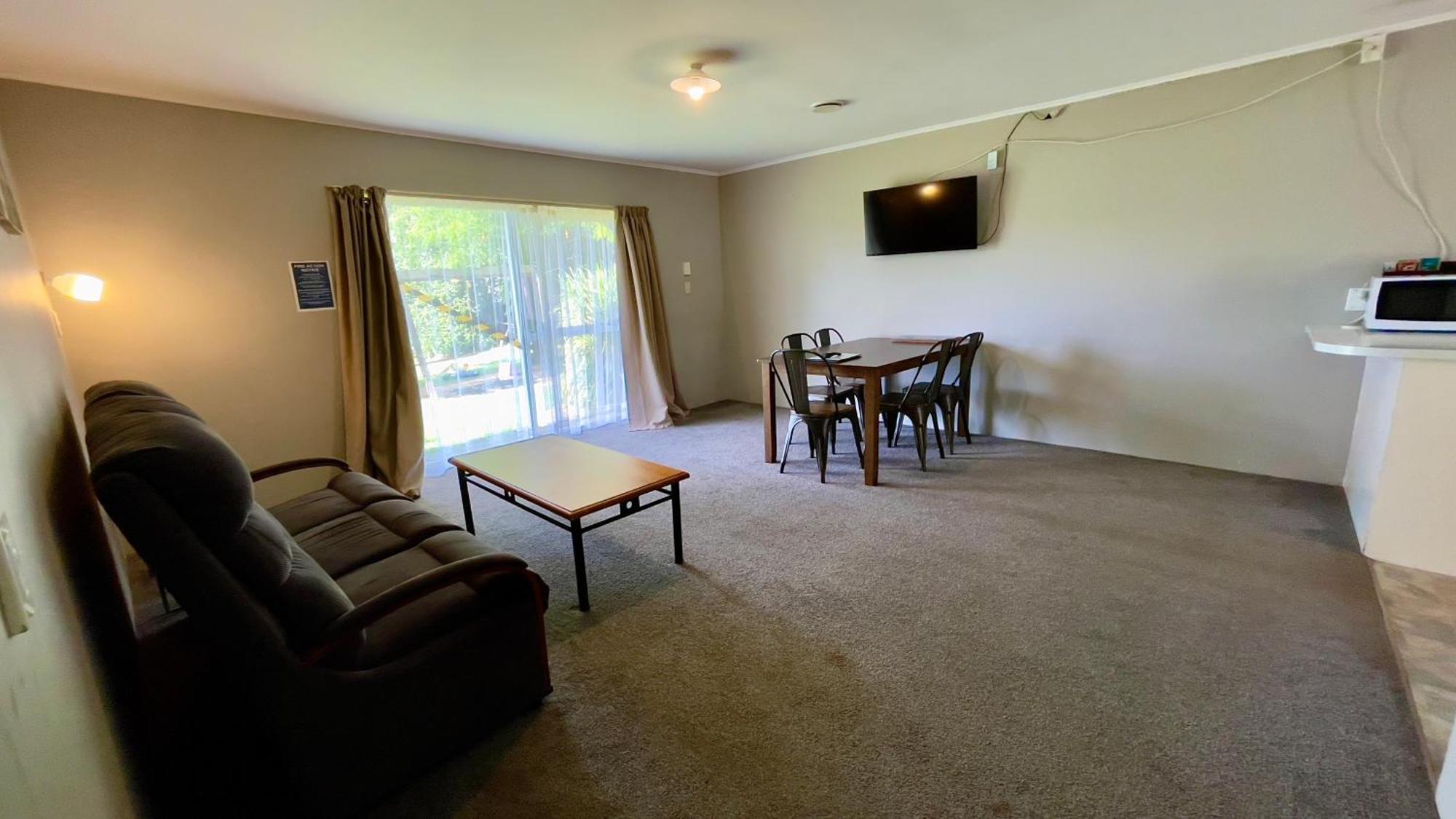 Waiuku Motel Exterior photo