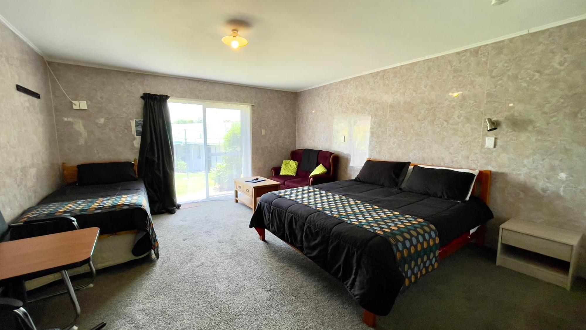 Waiuku Motel Exterior photo