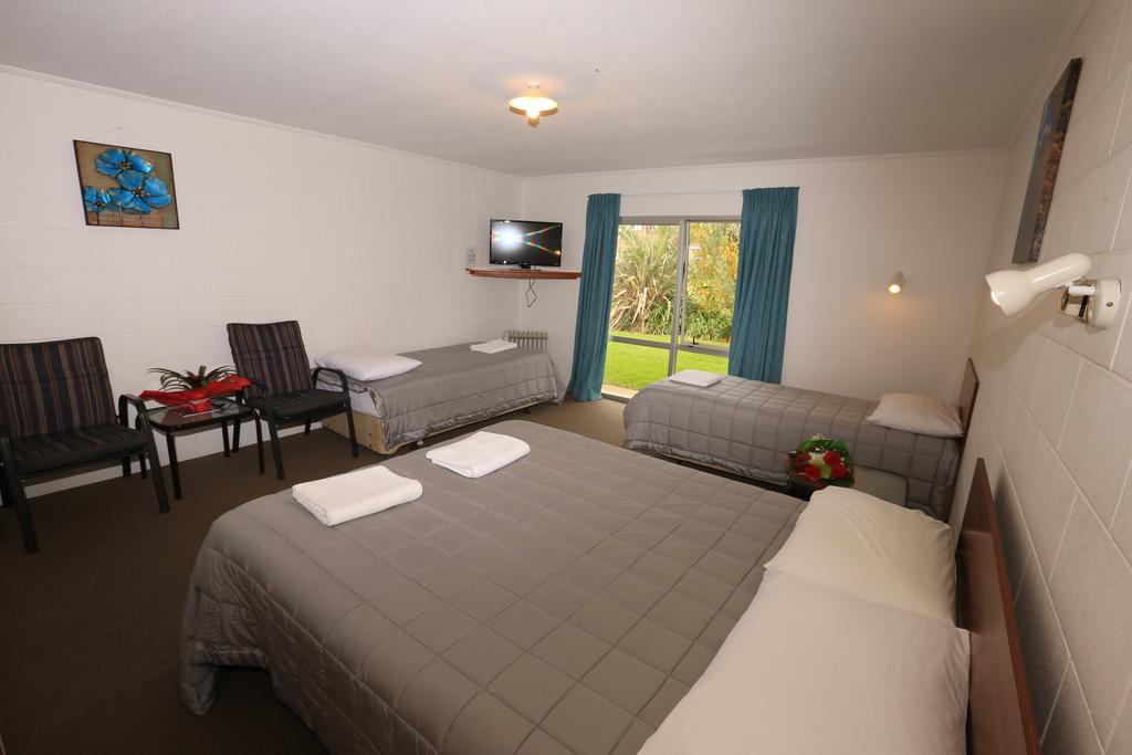 Waiuku Motel Exterior photo