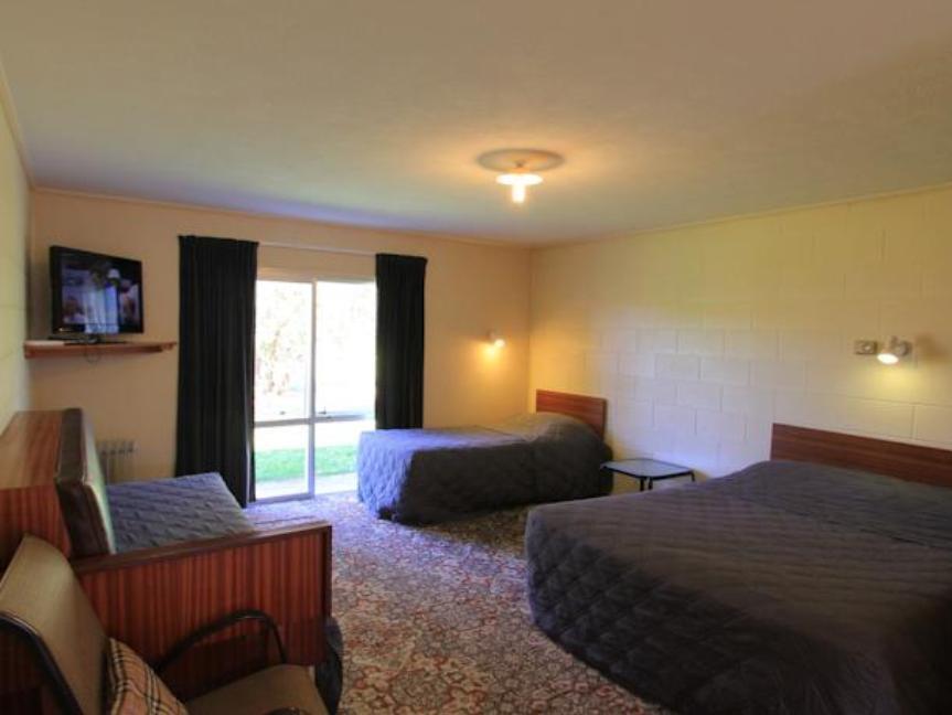 Waiuku Motel Exterior photo